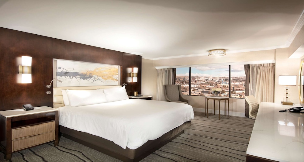 Peppermill Deluxe 1 King Bed, Non Smoking