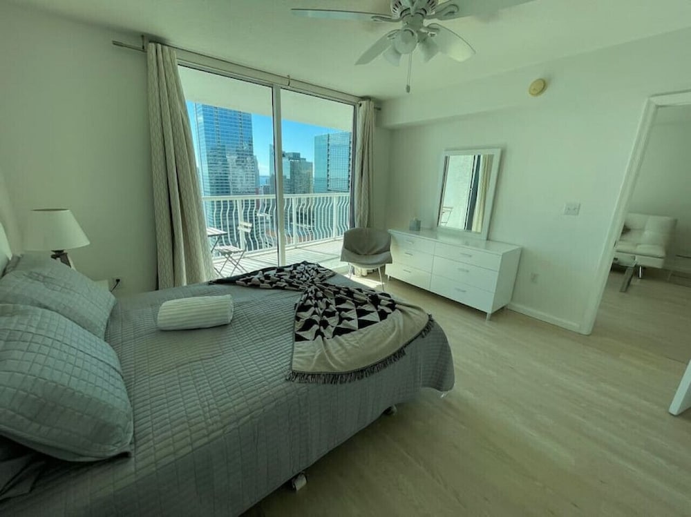Apartment photo 3