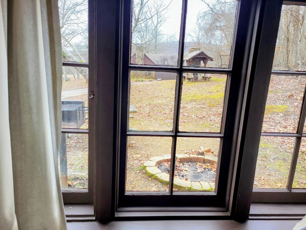 Basic Cabin photo 1