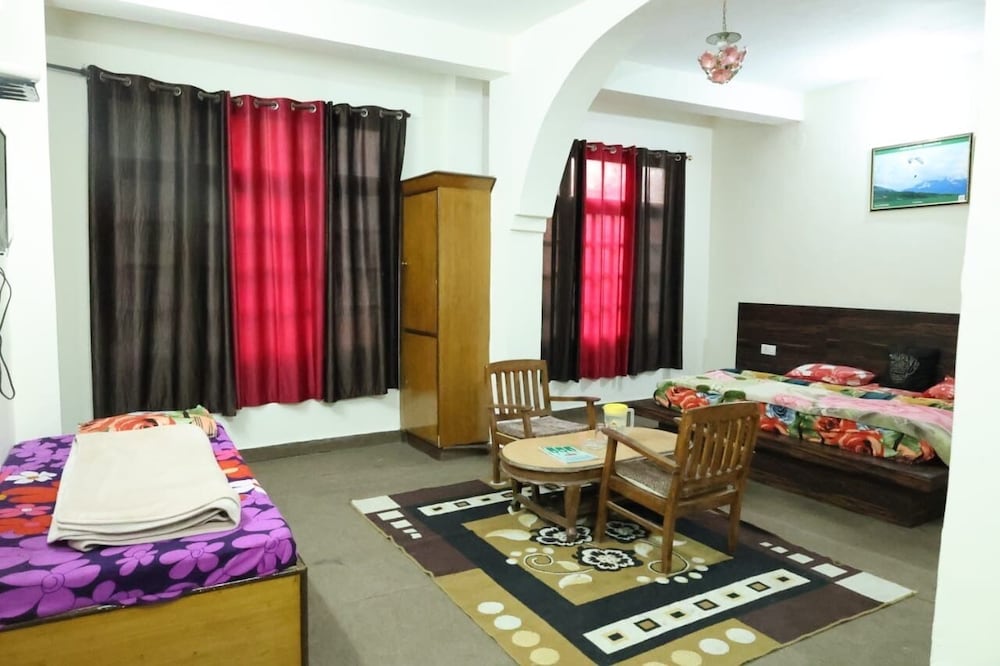 Family Single Room, Balcony, Valley View