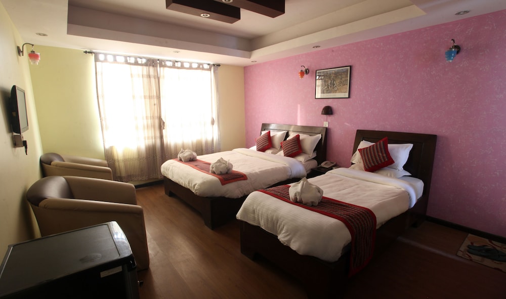 Deluxe Triple Room, 1 Bedroom, City View