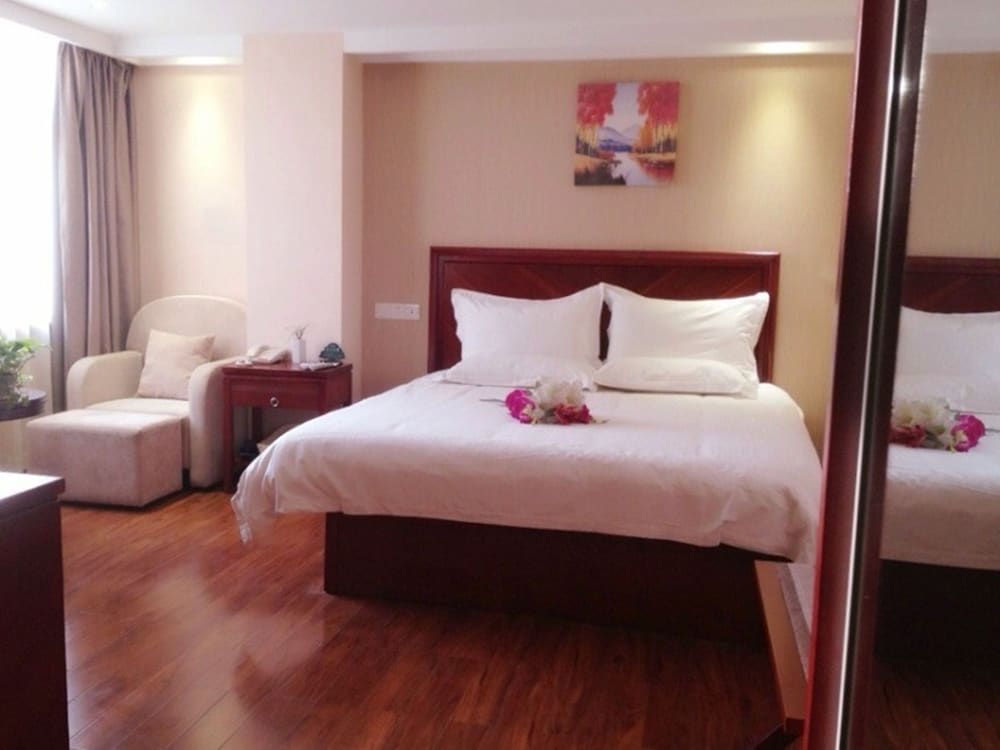 Standard Double Room photo 2