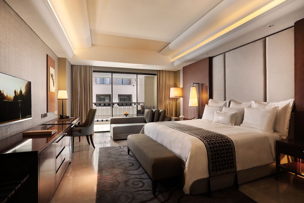 Deluxe Room, 1 King Bed - Photo 3