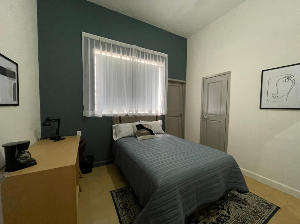 Economy Room (Almera 2)