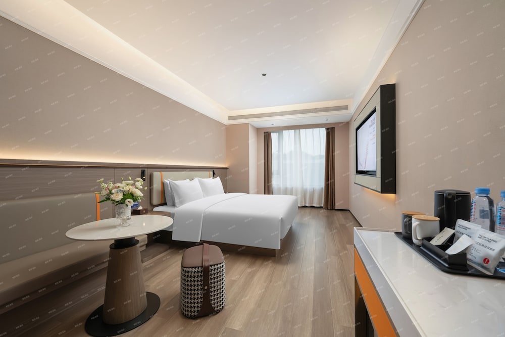 Classic Double Room, City View photo 1