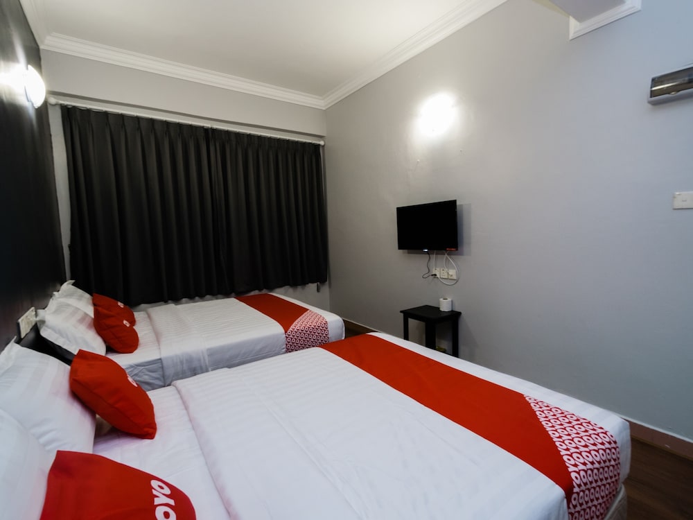Deluxe Twin Room photo 2