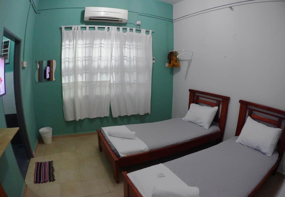 Deluxe Twin Room photo 3