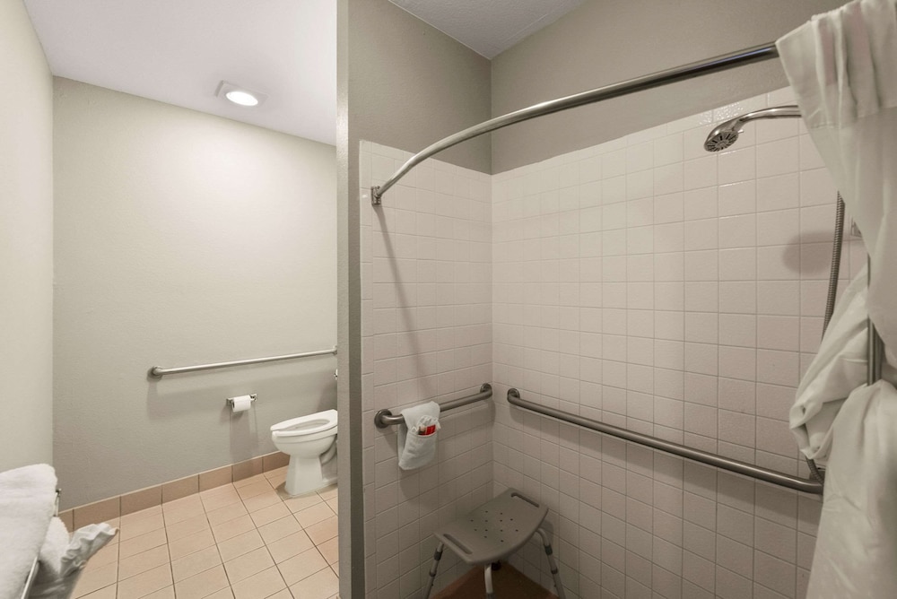 Suite, 1 Queen Bed with Sofa bed, Accessible, Non Smoking photo 3