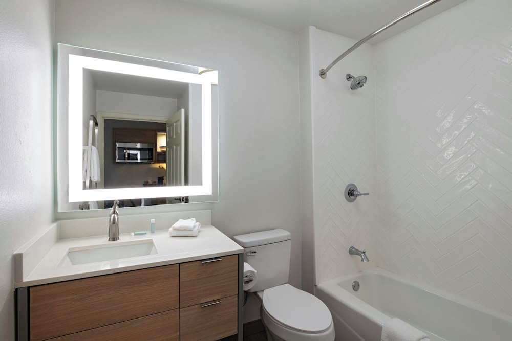 Studio, 1 Queen Bed - Photo 7