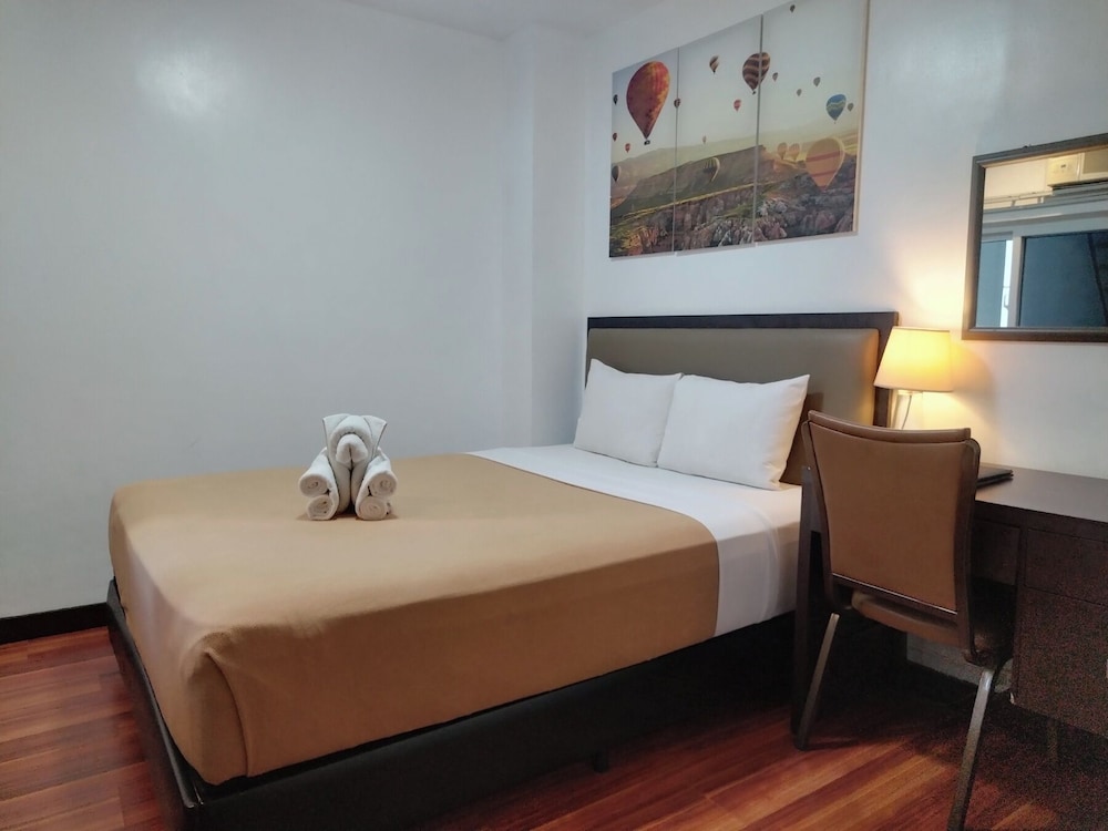 Standard Room, 1 Queen Bed