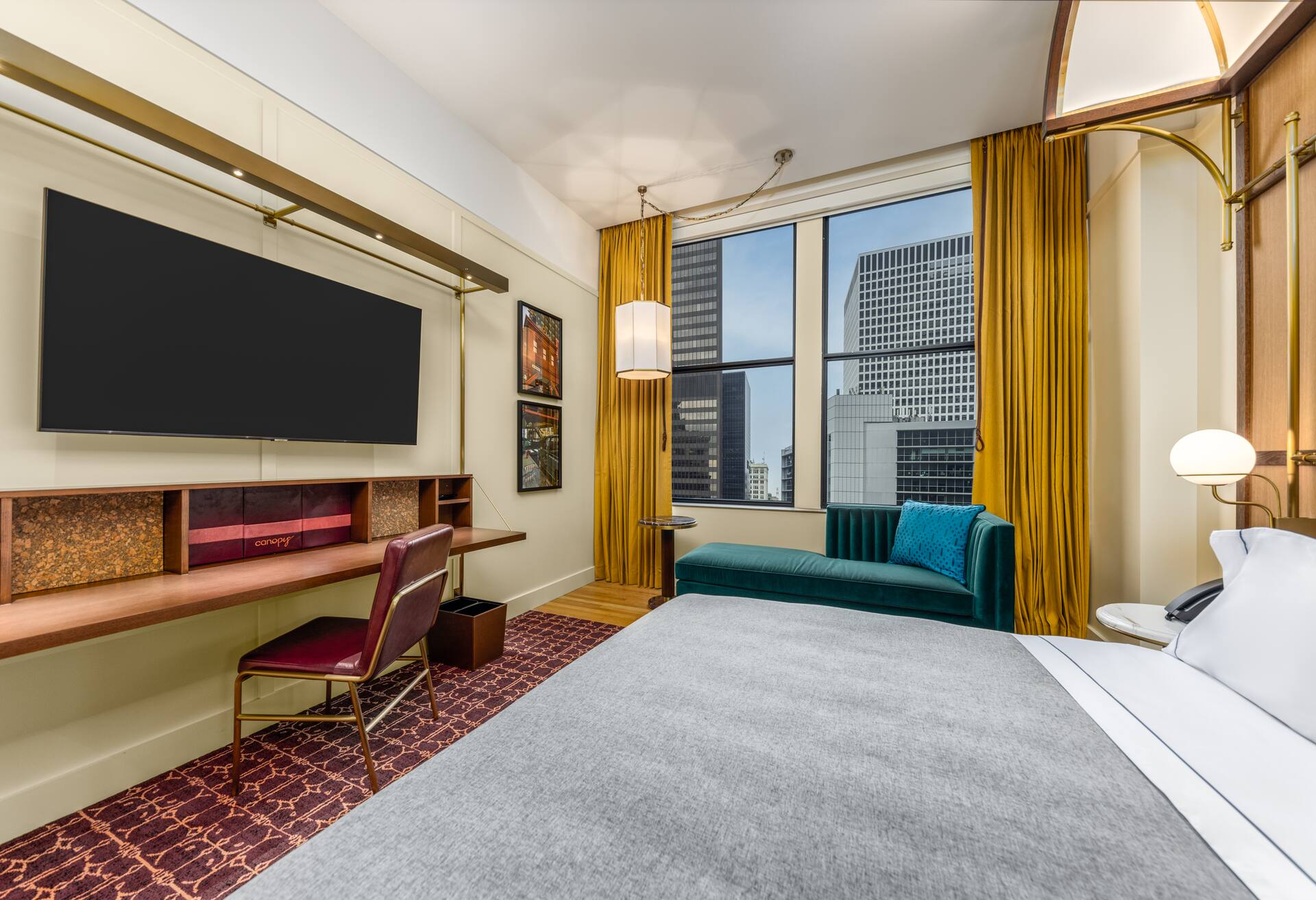 1 King Bed  City View Room