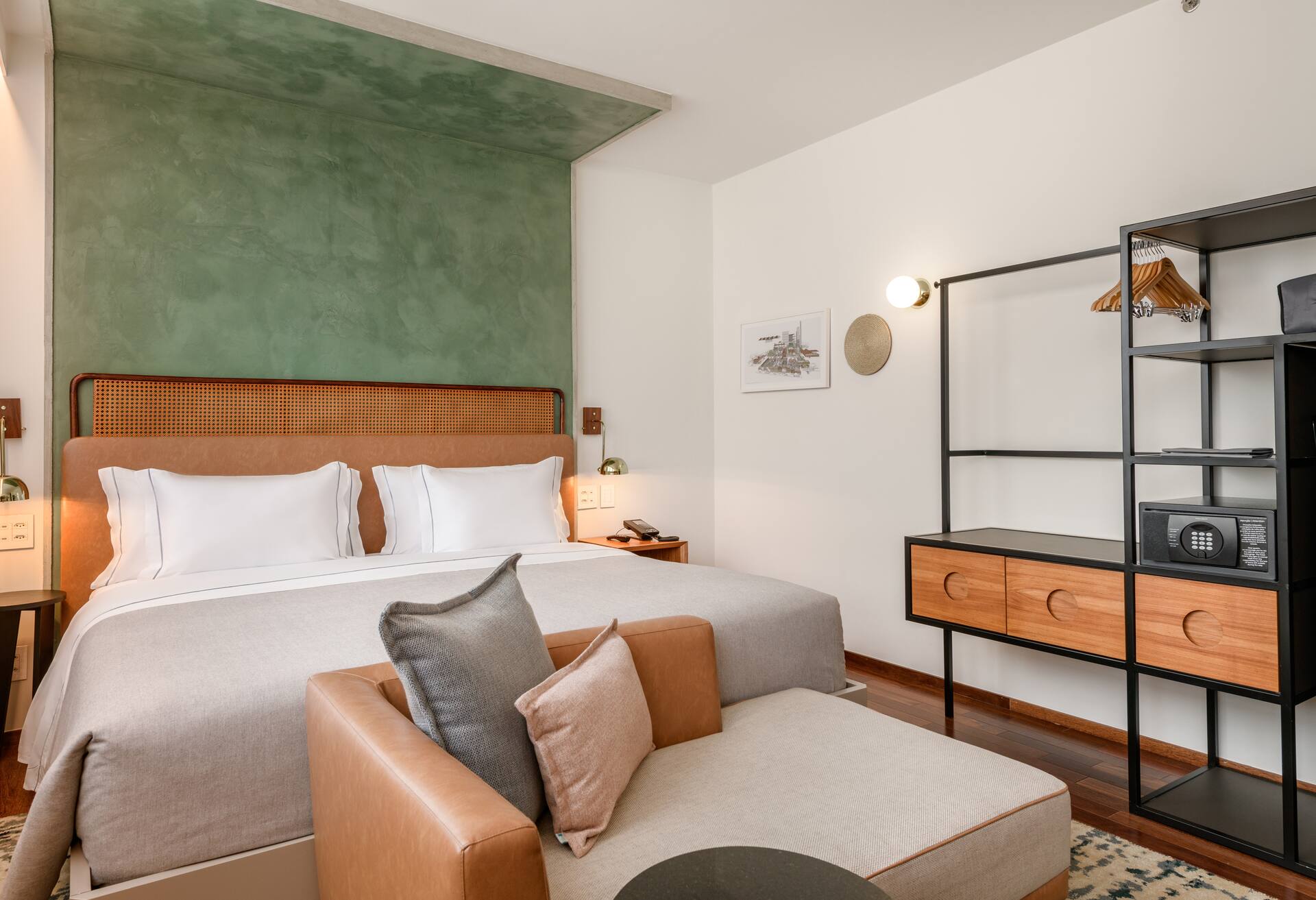 1 King Bed Premium Room