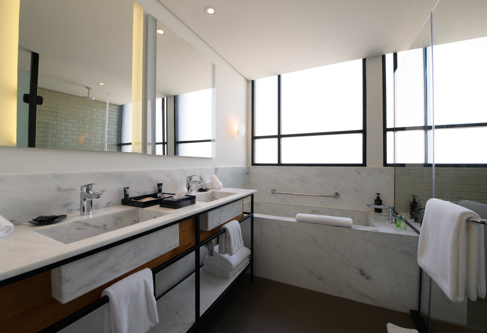 1 King Bed One Bedroom Suite