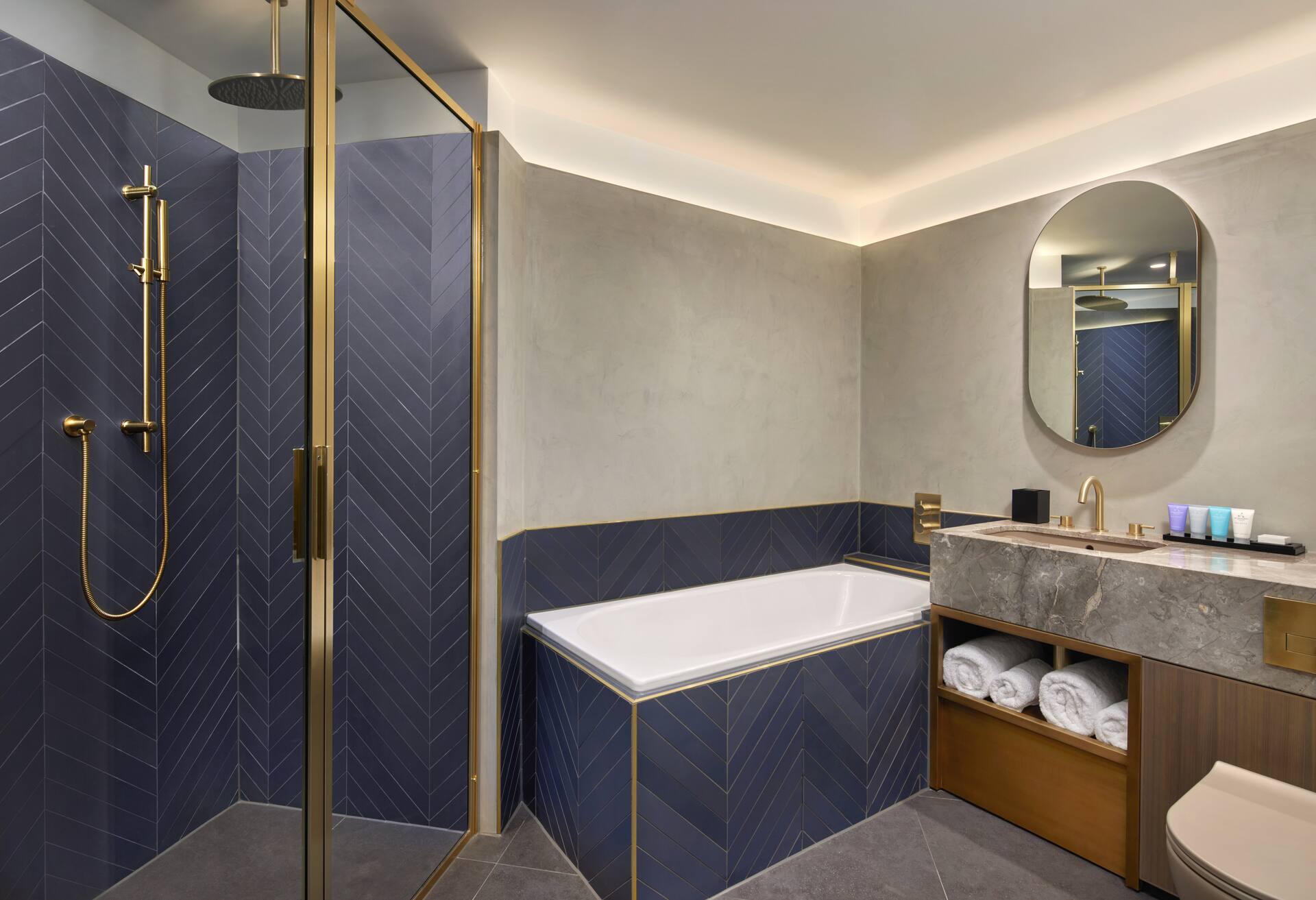 King One Bedroom Suite photo 3
