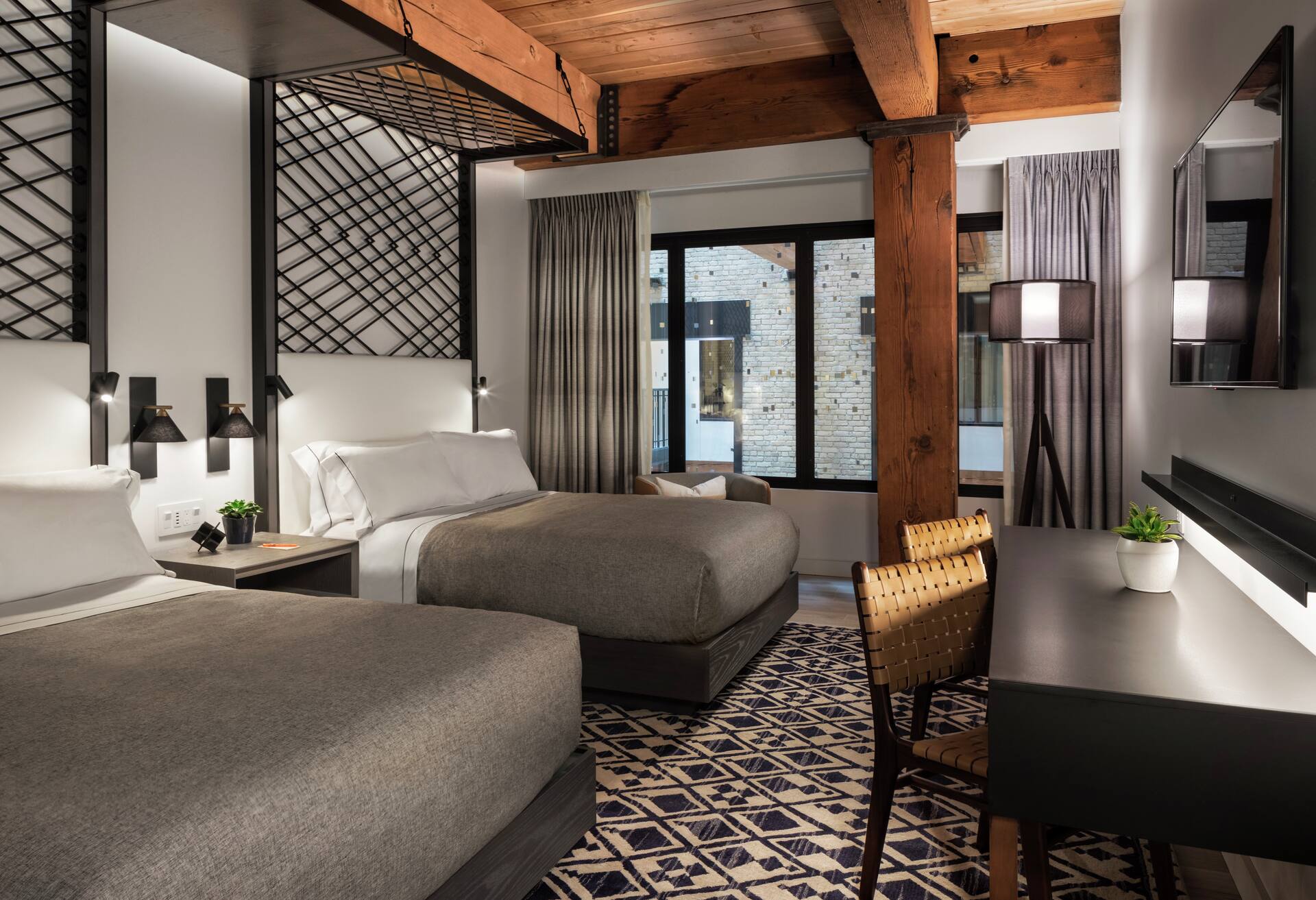 2 Queen Beds Room Interior Atrium View