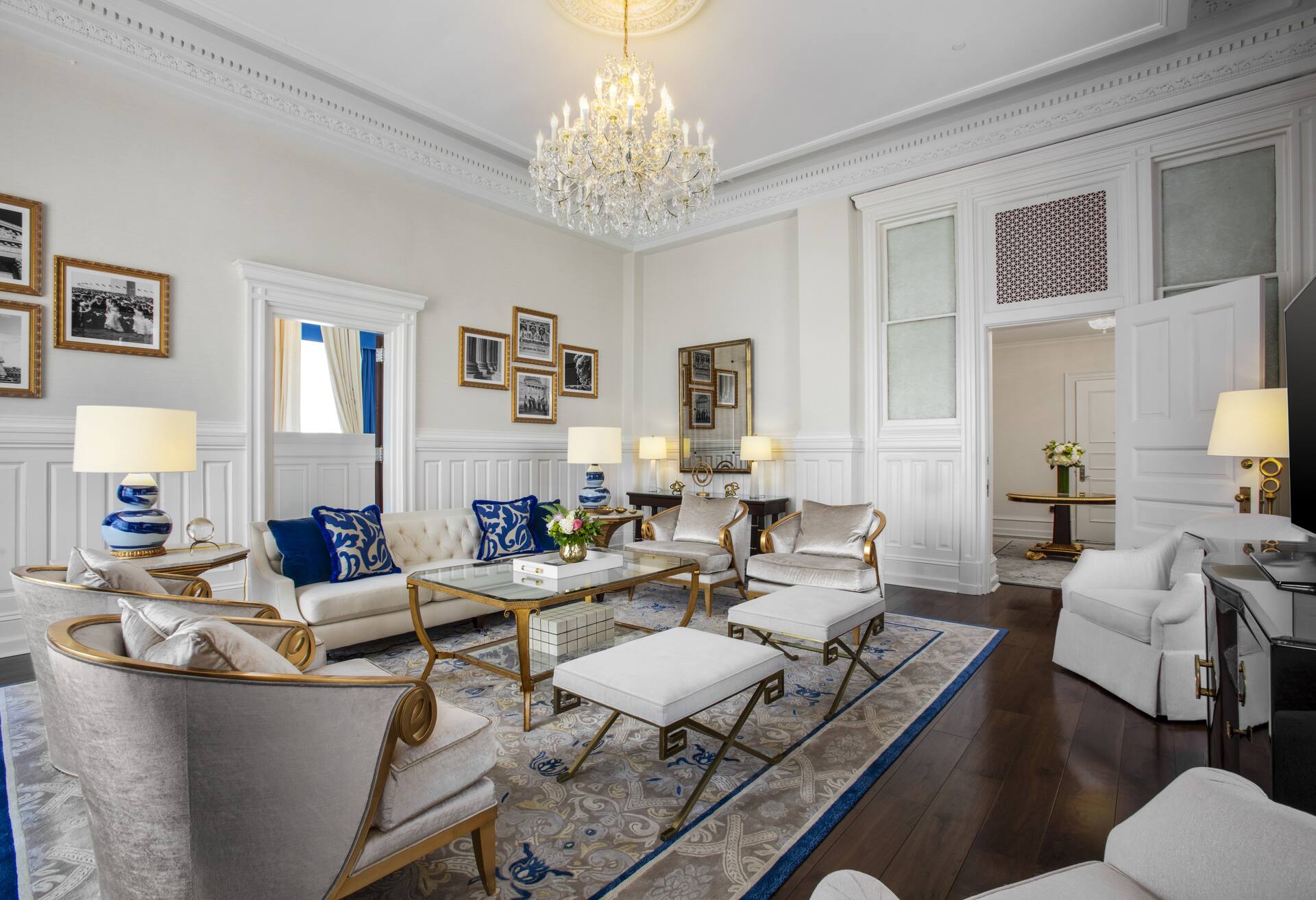 Capitol One Bedroom Suite