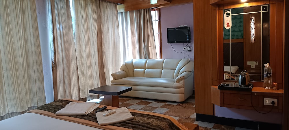 Luxury Suite photo 3