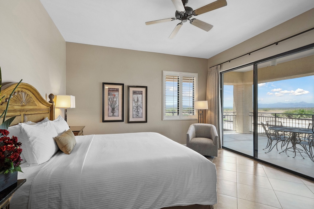 Suite, 1 King Bed, Non Smoking