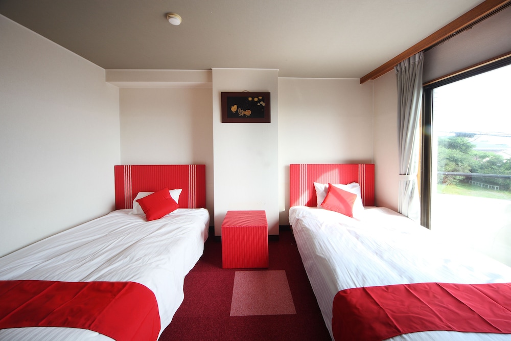 Twin Room, 2 Twin Beds, Mountain View photo 3