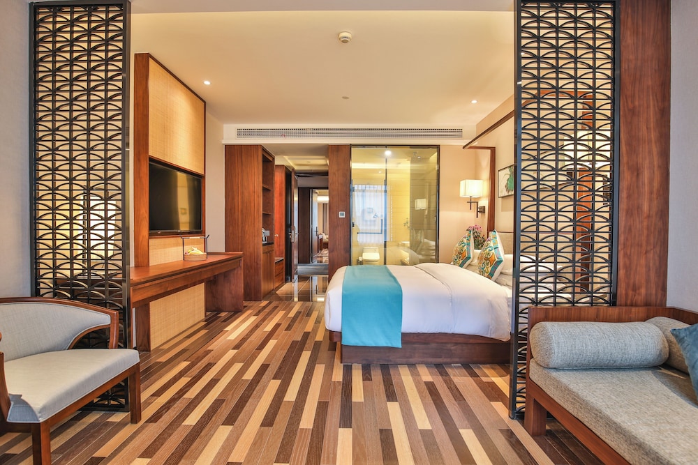 Luxury King Room photo 1