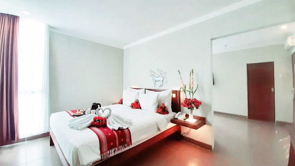 Deluxe Double Room - Photo 9