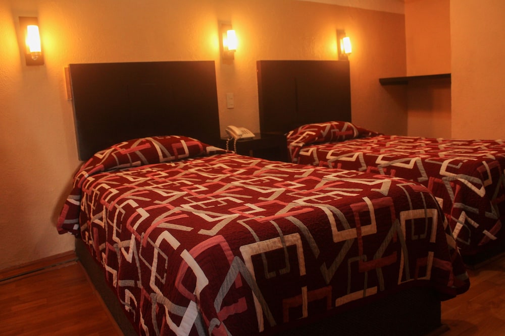 Basic Room, 2 Twin Beds photo 2