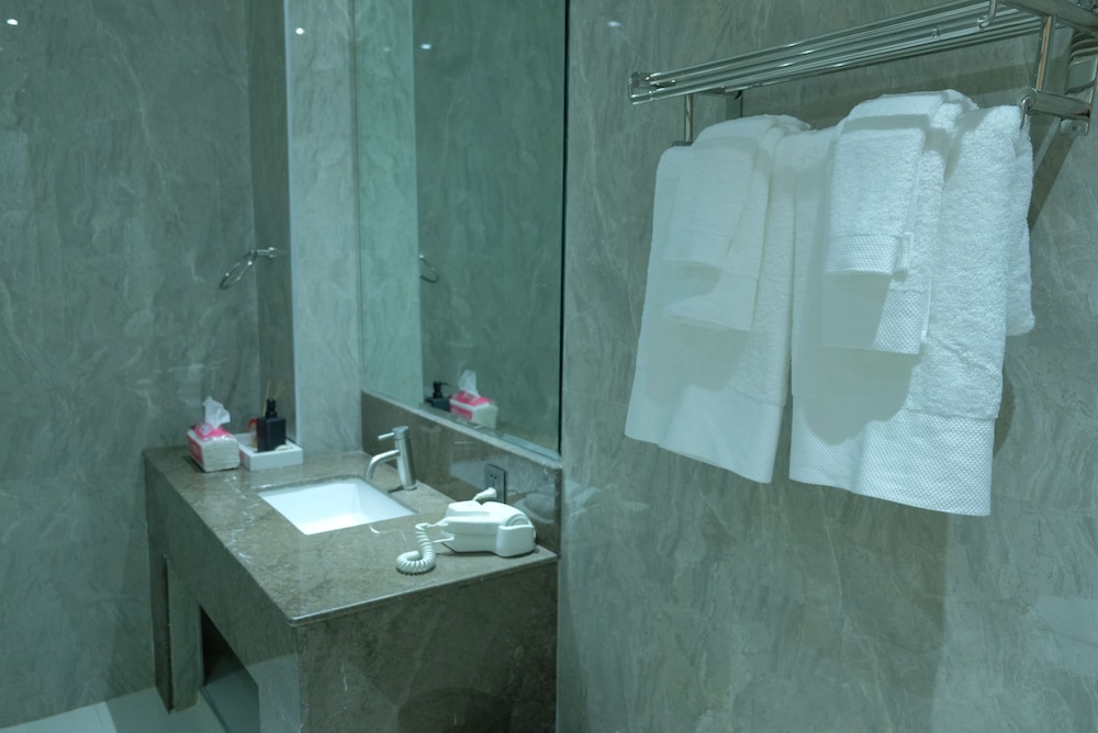 Standard Suite - Photo 5