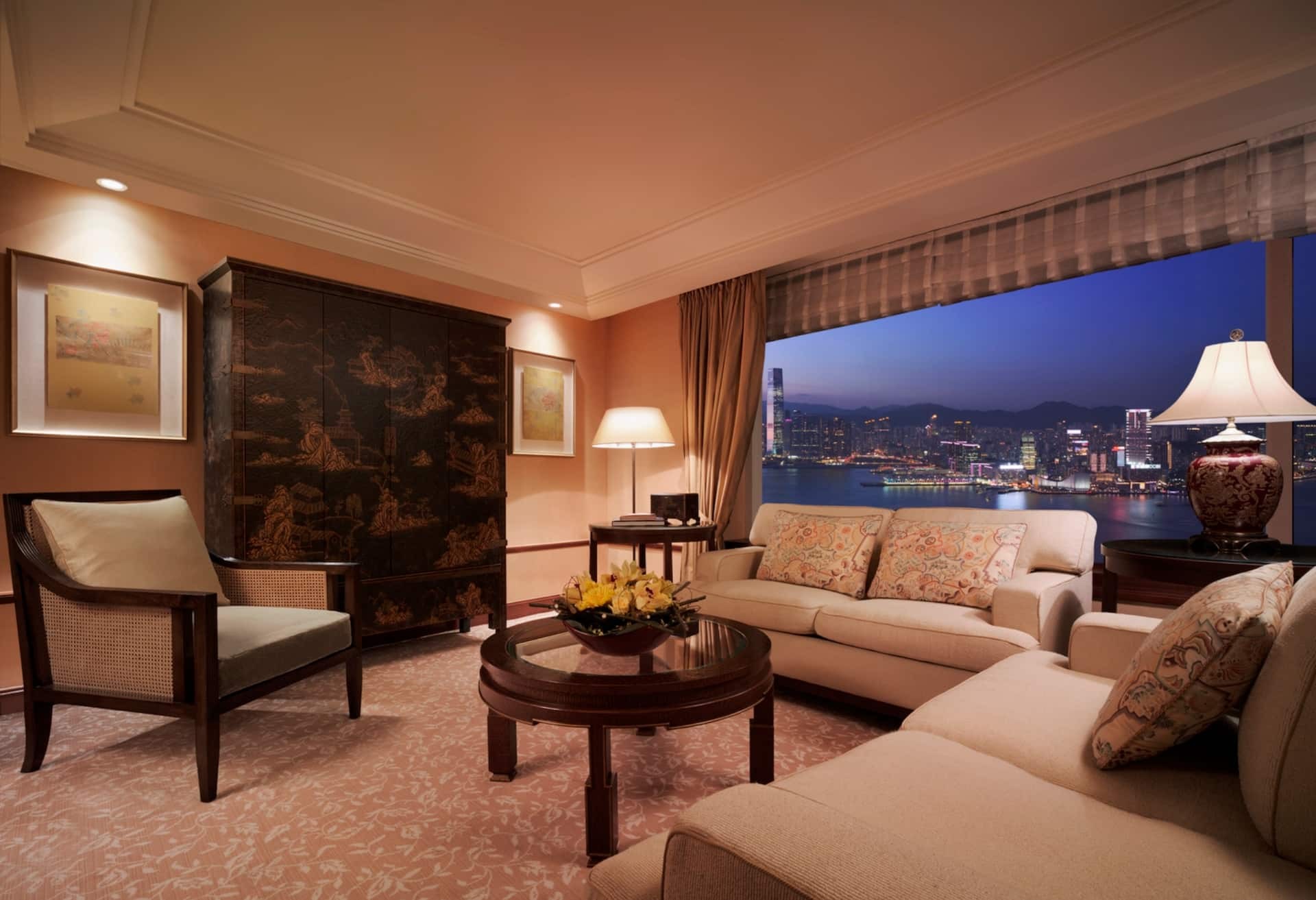 King Chairman Suite