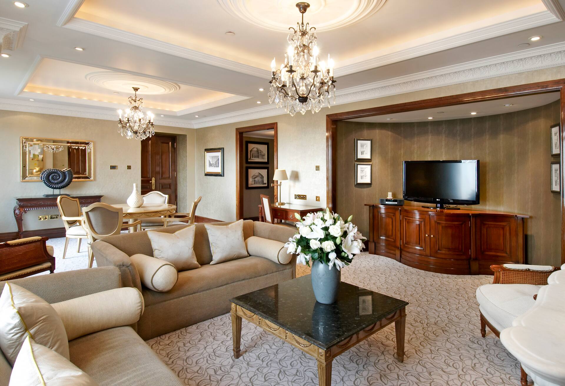 Clarence Suite with Lounge Access