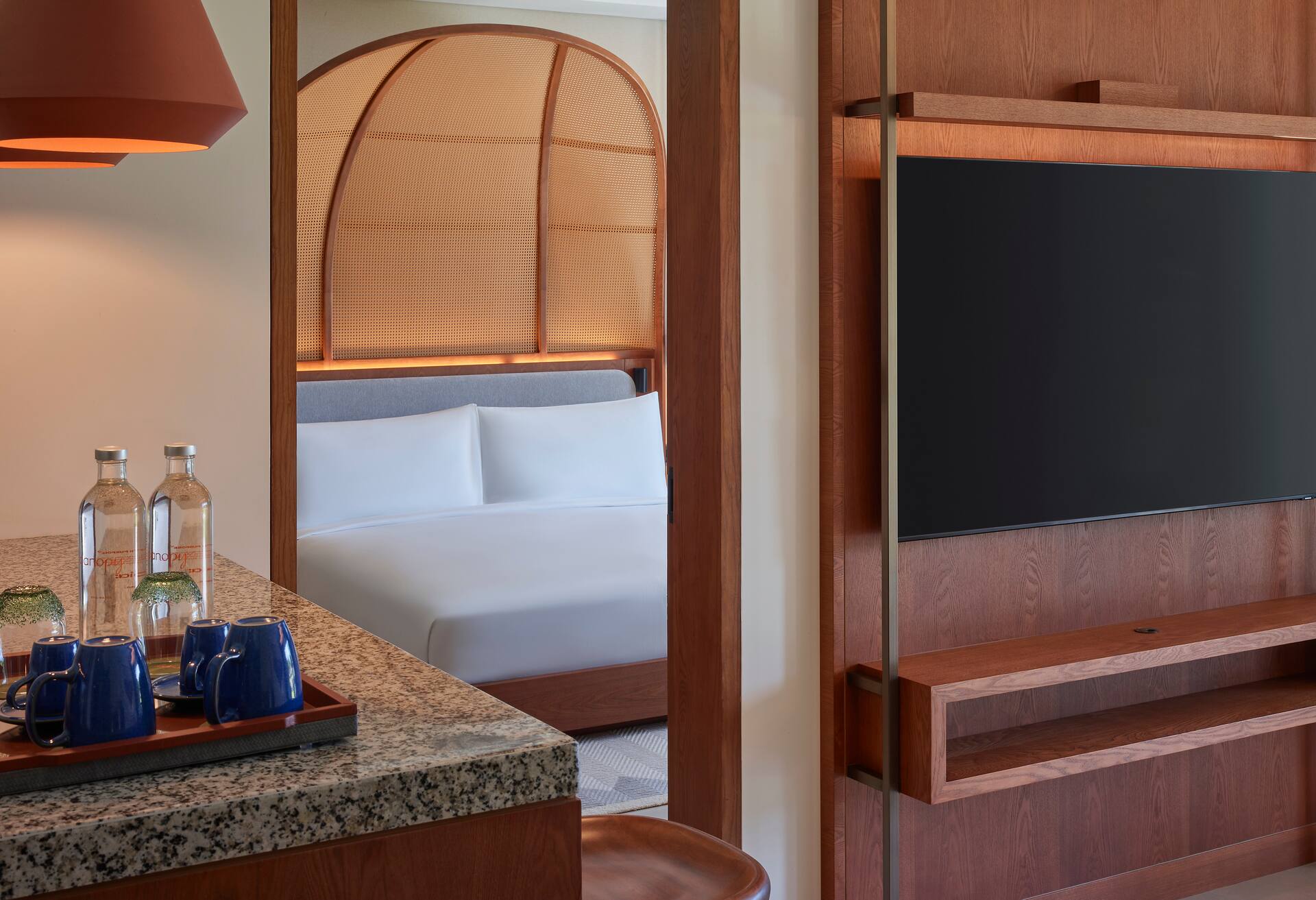 King One Bedroom Suite thumbnail 5