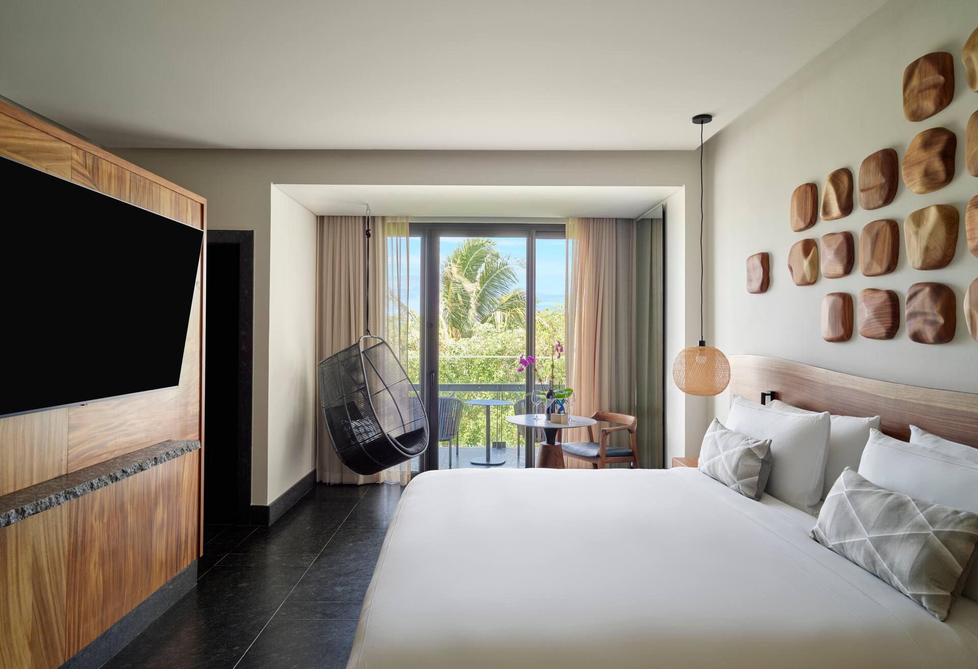 Ceiba Tropical View Suite with King Bed thumbnail 5