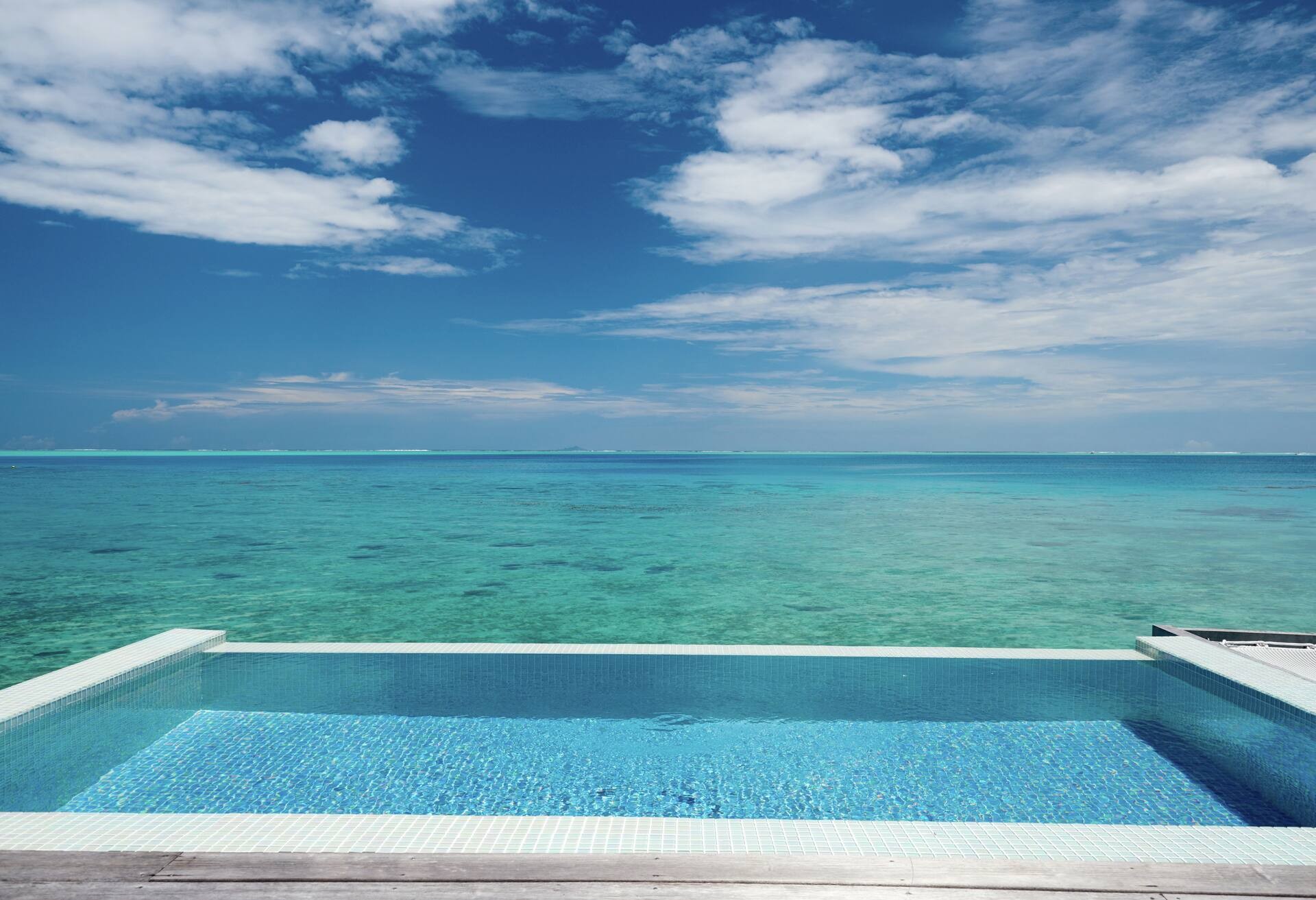 King Sunset View Overwater Pool Villa photo 2