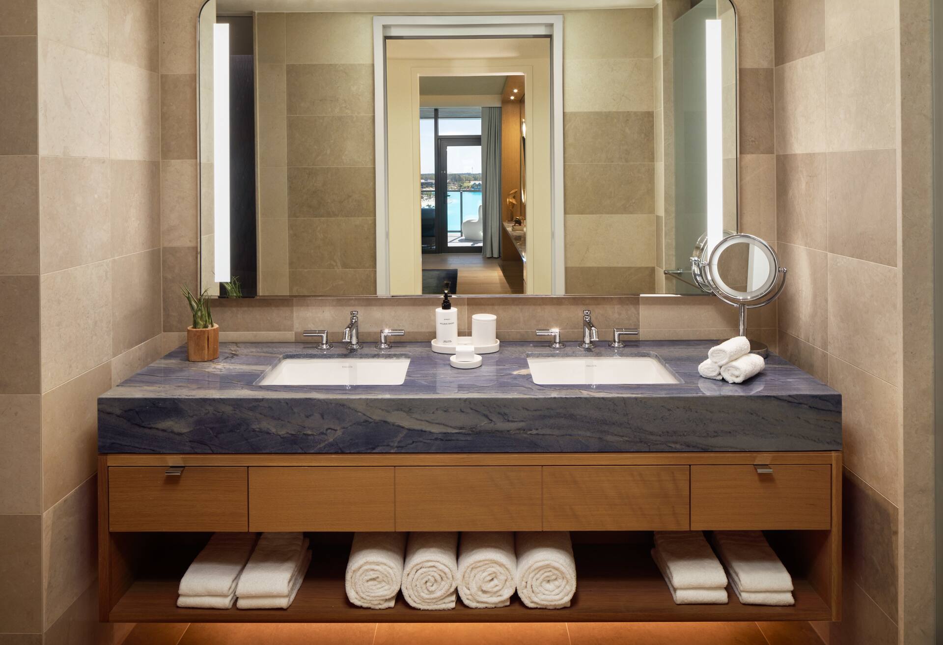 Barron Suite thumbnail 5