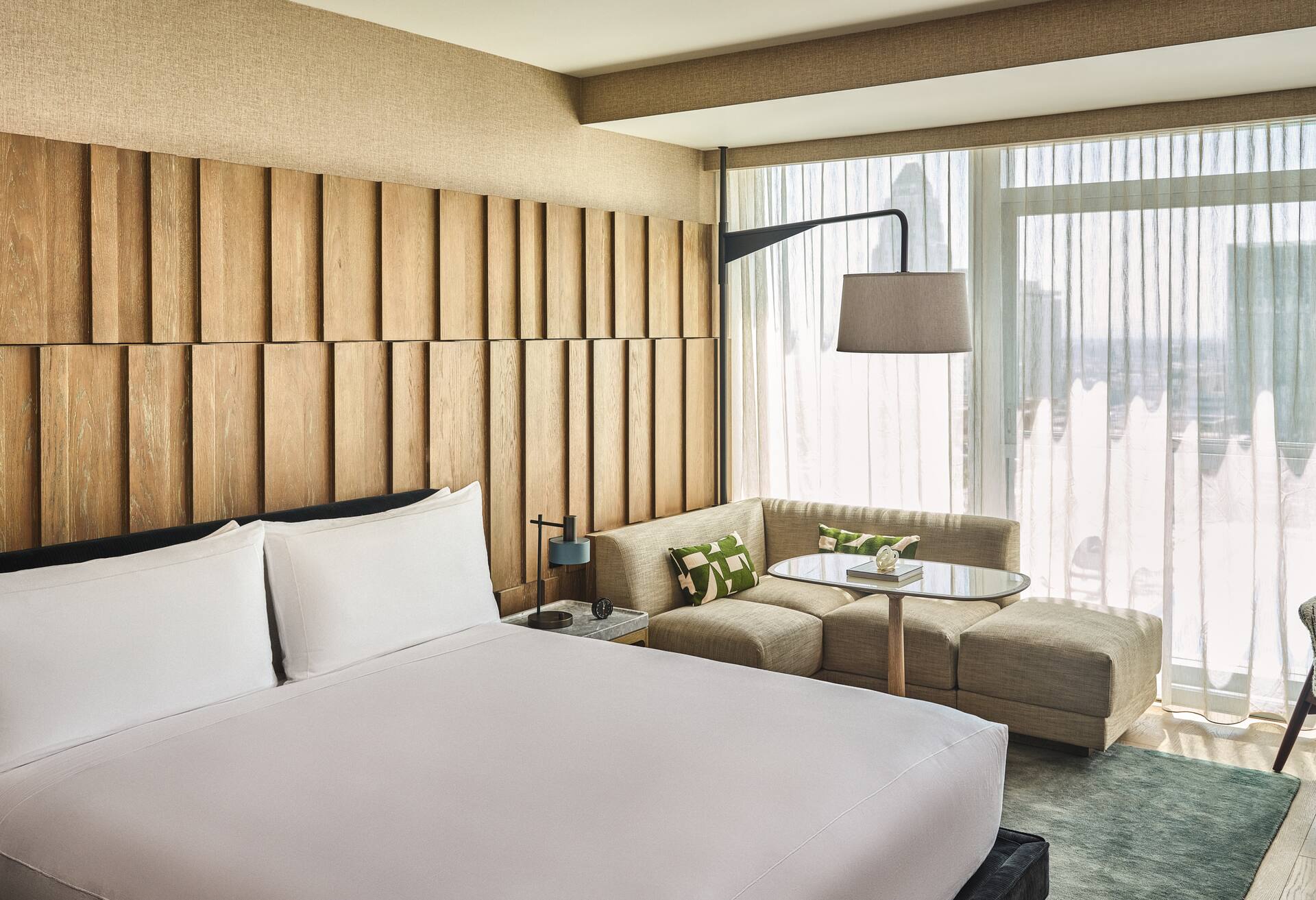 Deluxe One King Bed