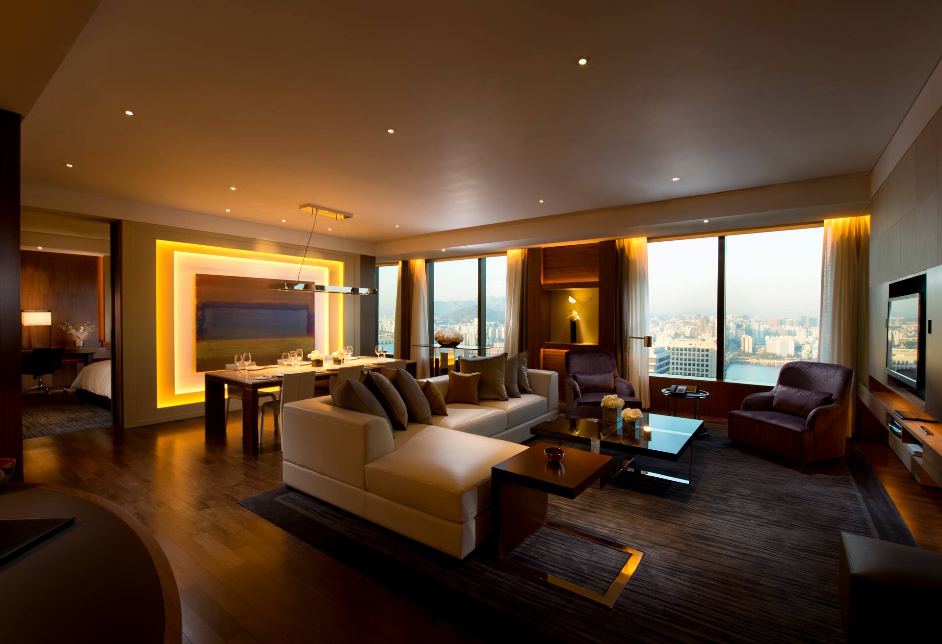 Conrad Suite photo 3