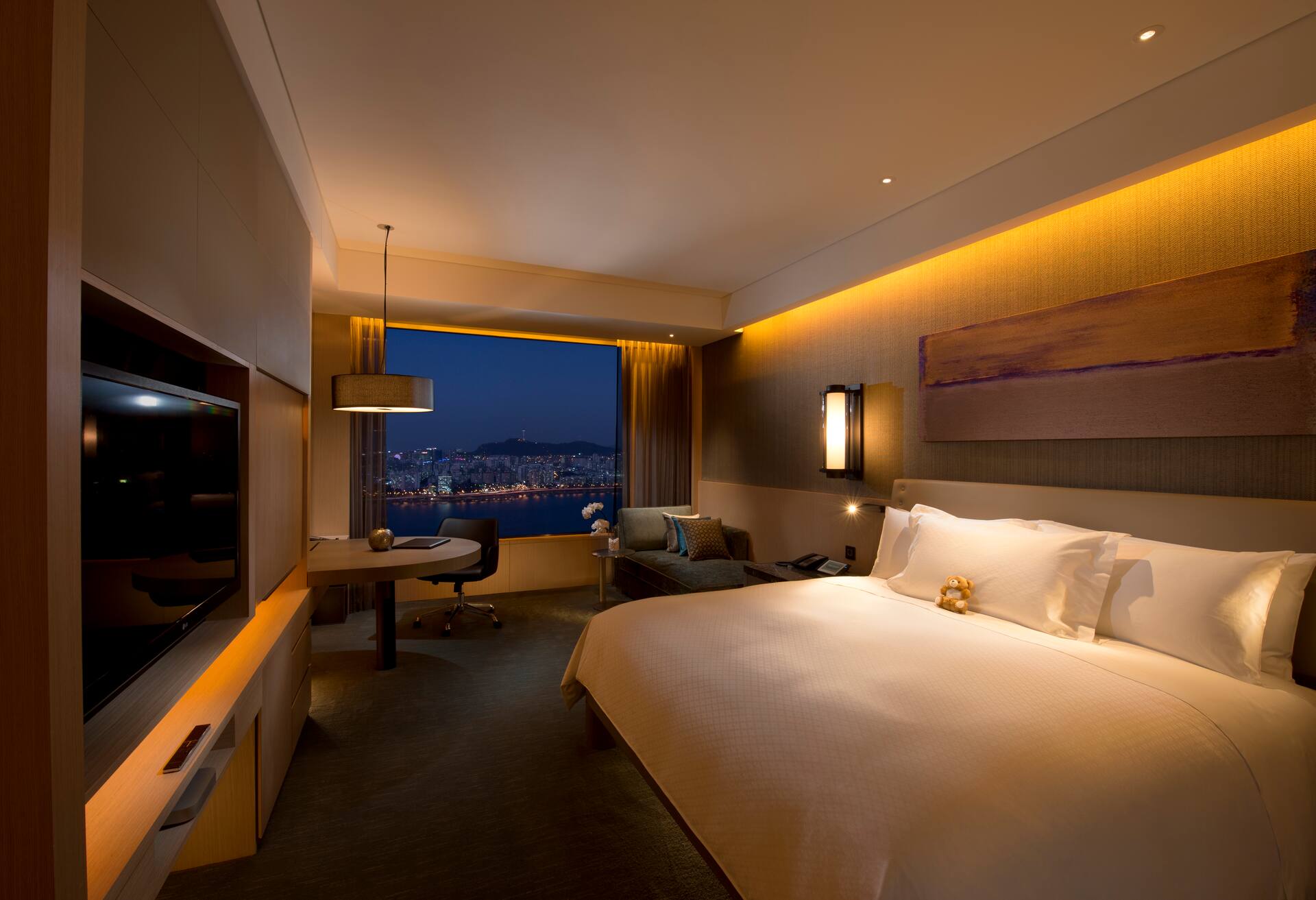 1 King Bed Executive Room City View photo 2