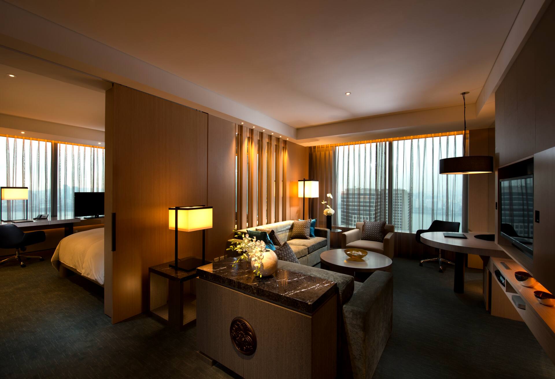 King Executive Corner Suite River View photo 3