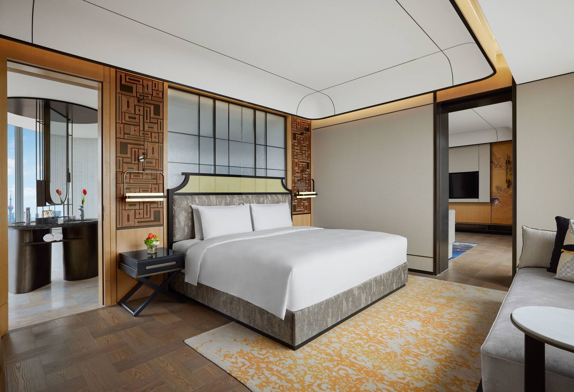 King Premium Bund View Suite