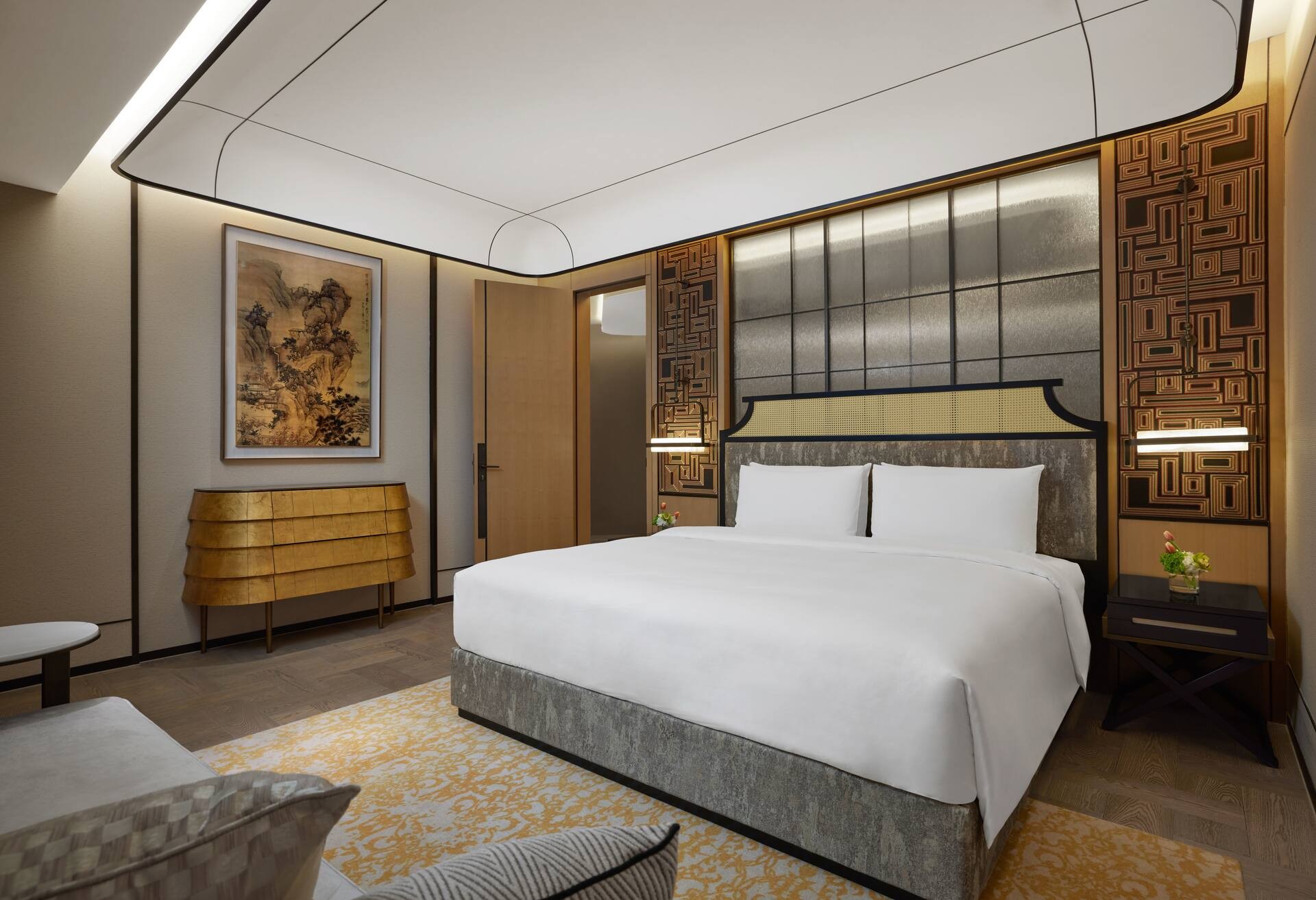 King Premium Bund View Suite thumbnail 5