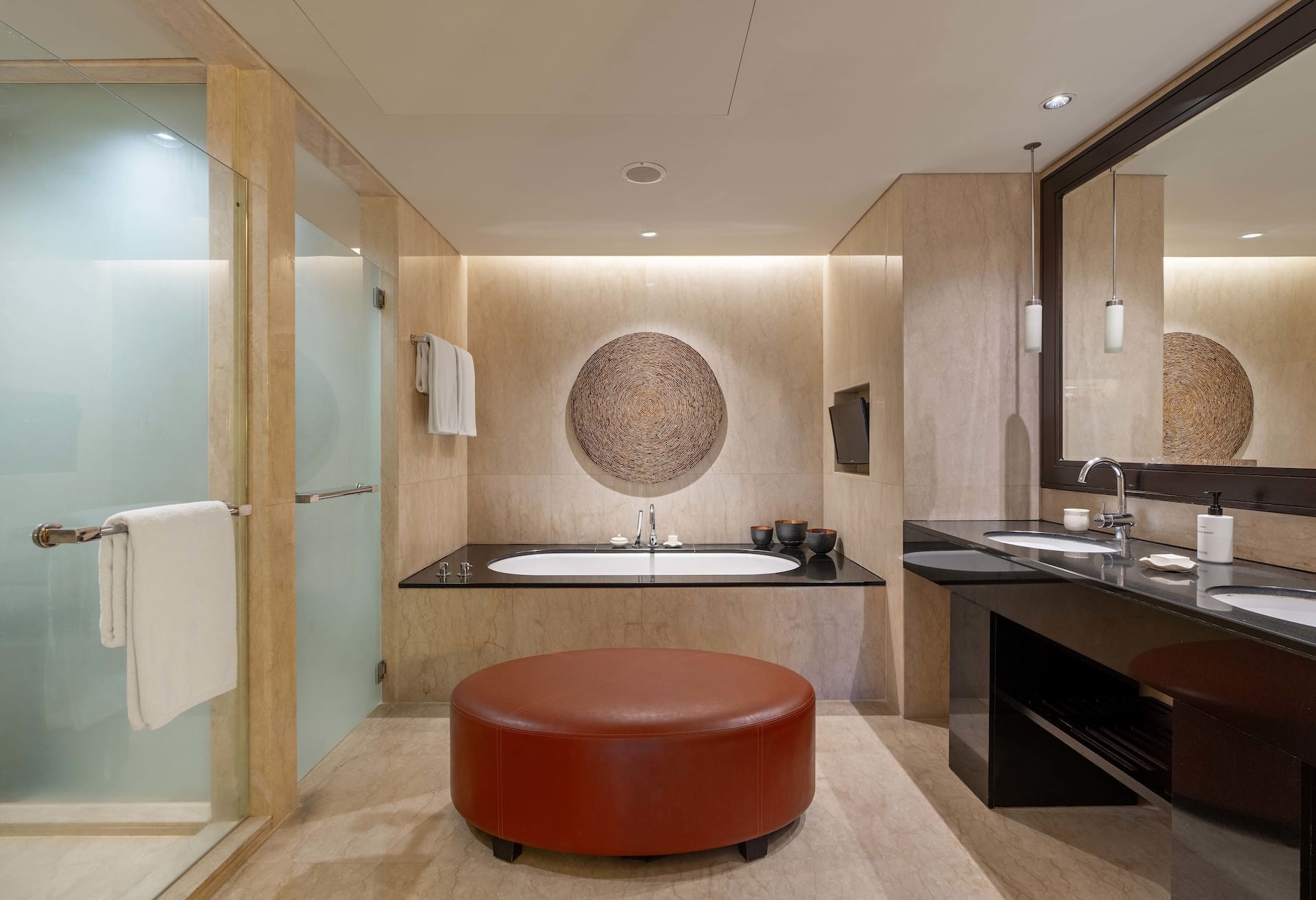 Conrad Ocean Suite King photo 3