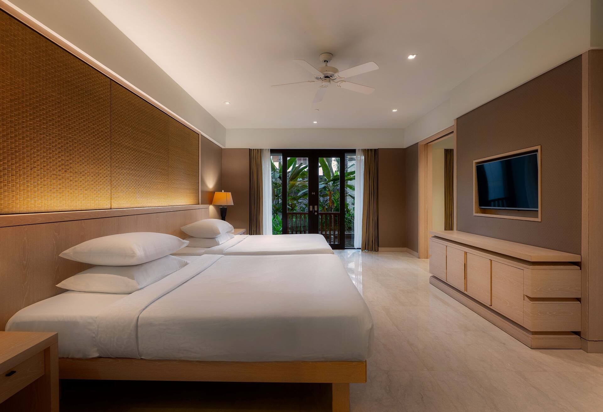 Conrad Suite Twin