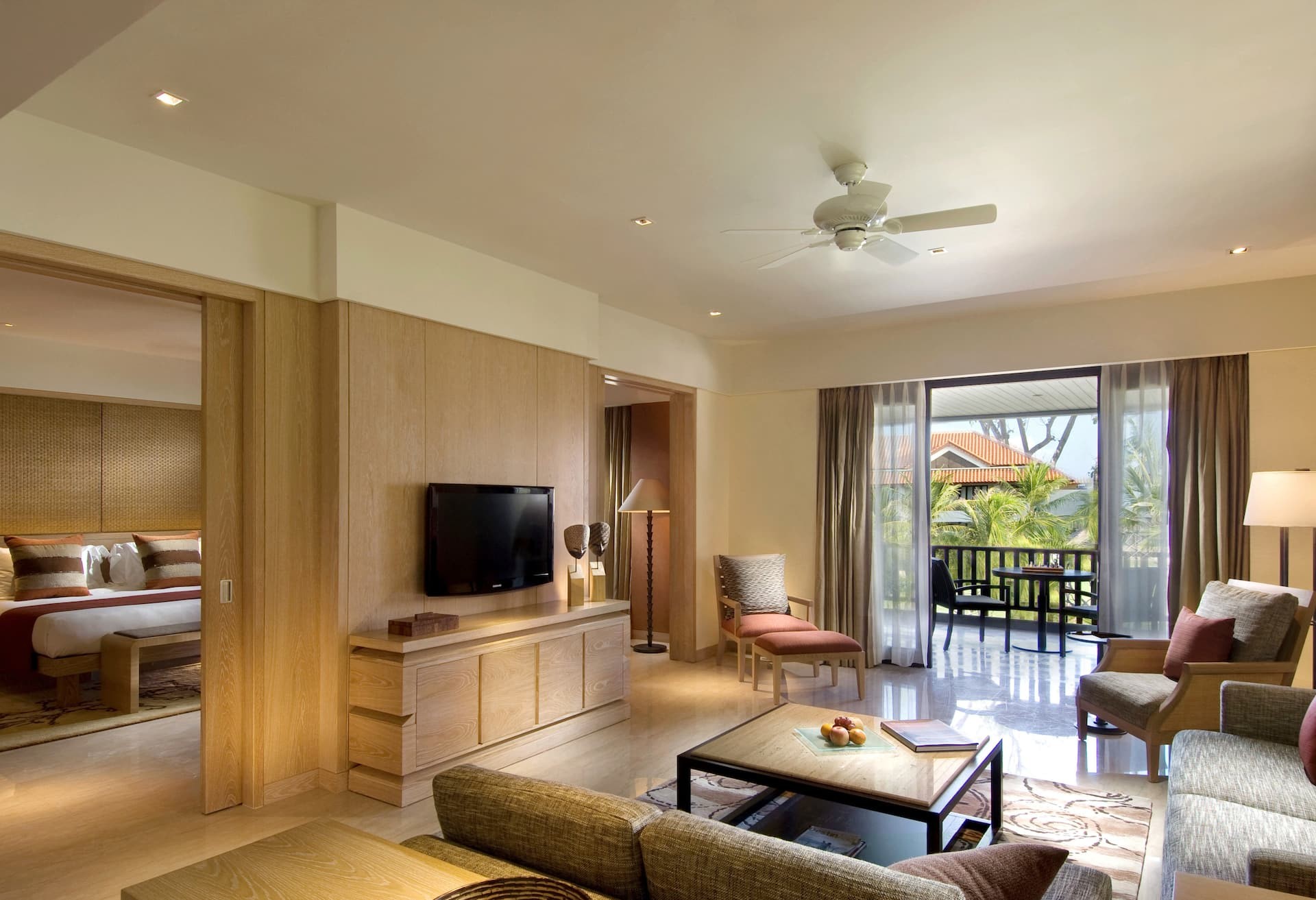 Conrad Suite King photo 1