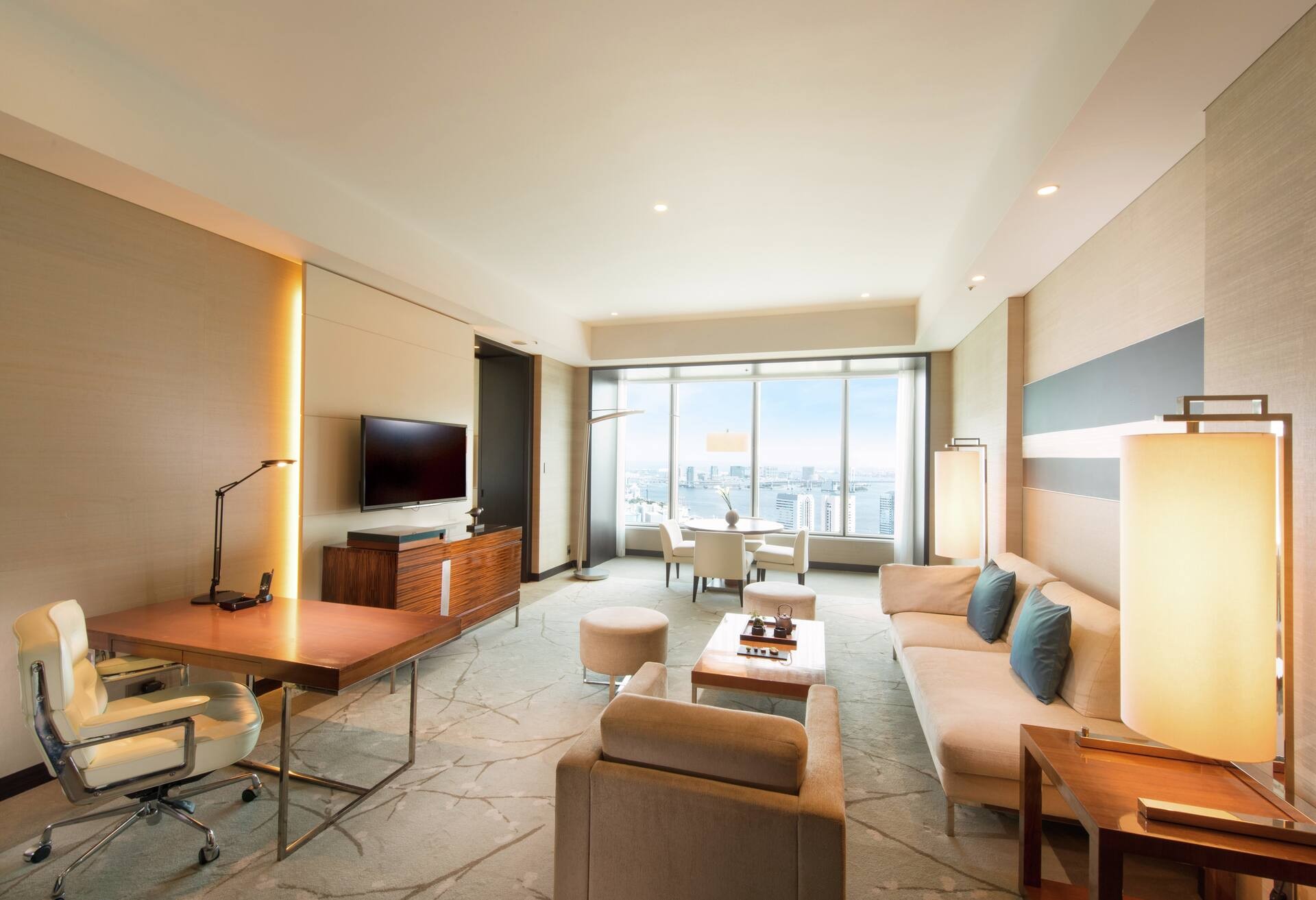 King Suite Bay View Corner