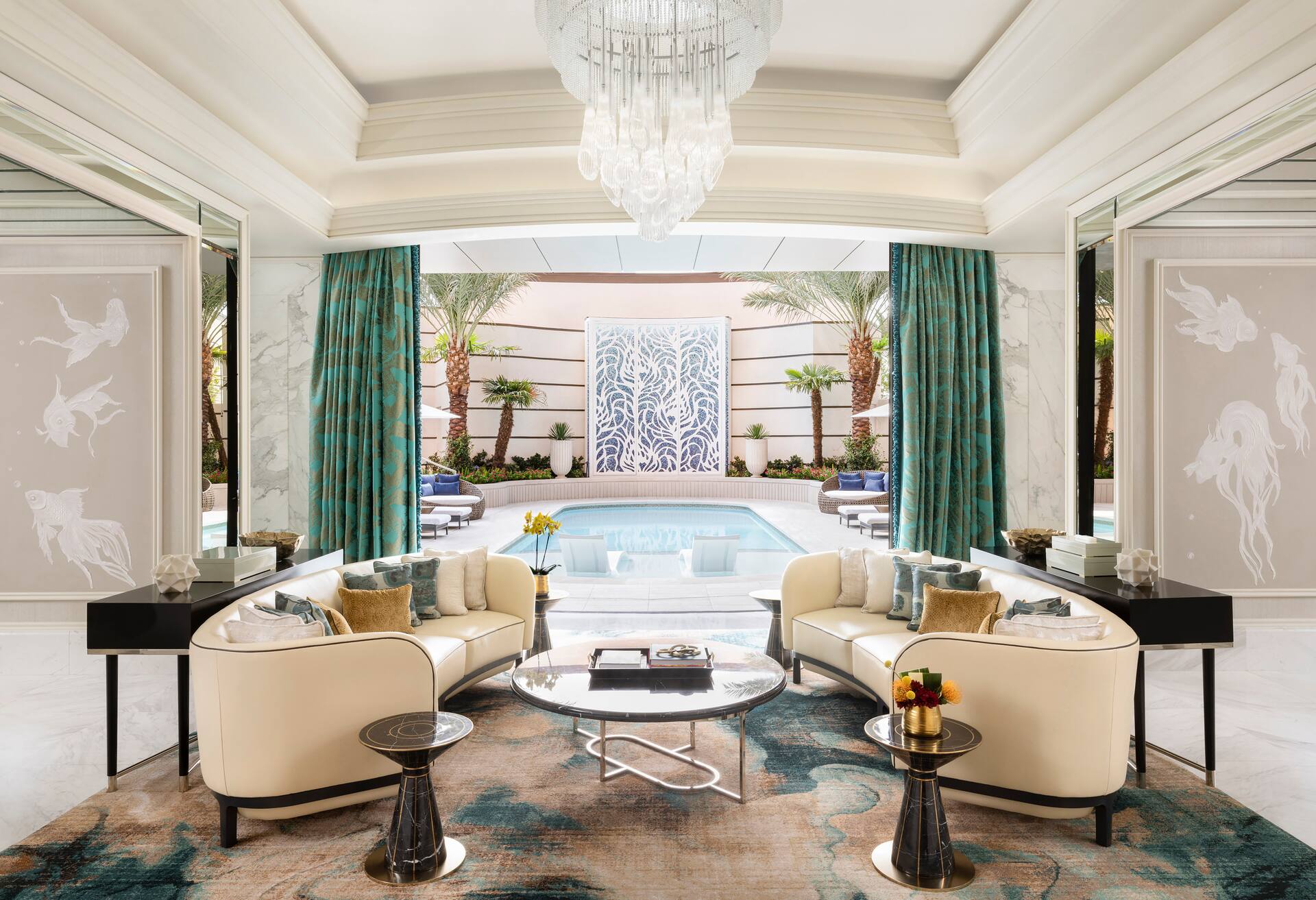Four Bedroom Palace - 3 Kings/2 Queens