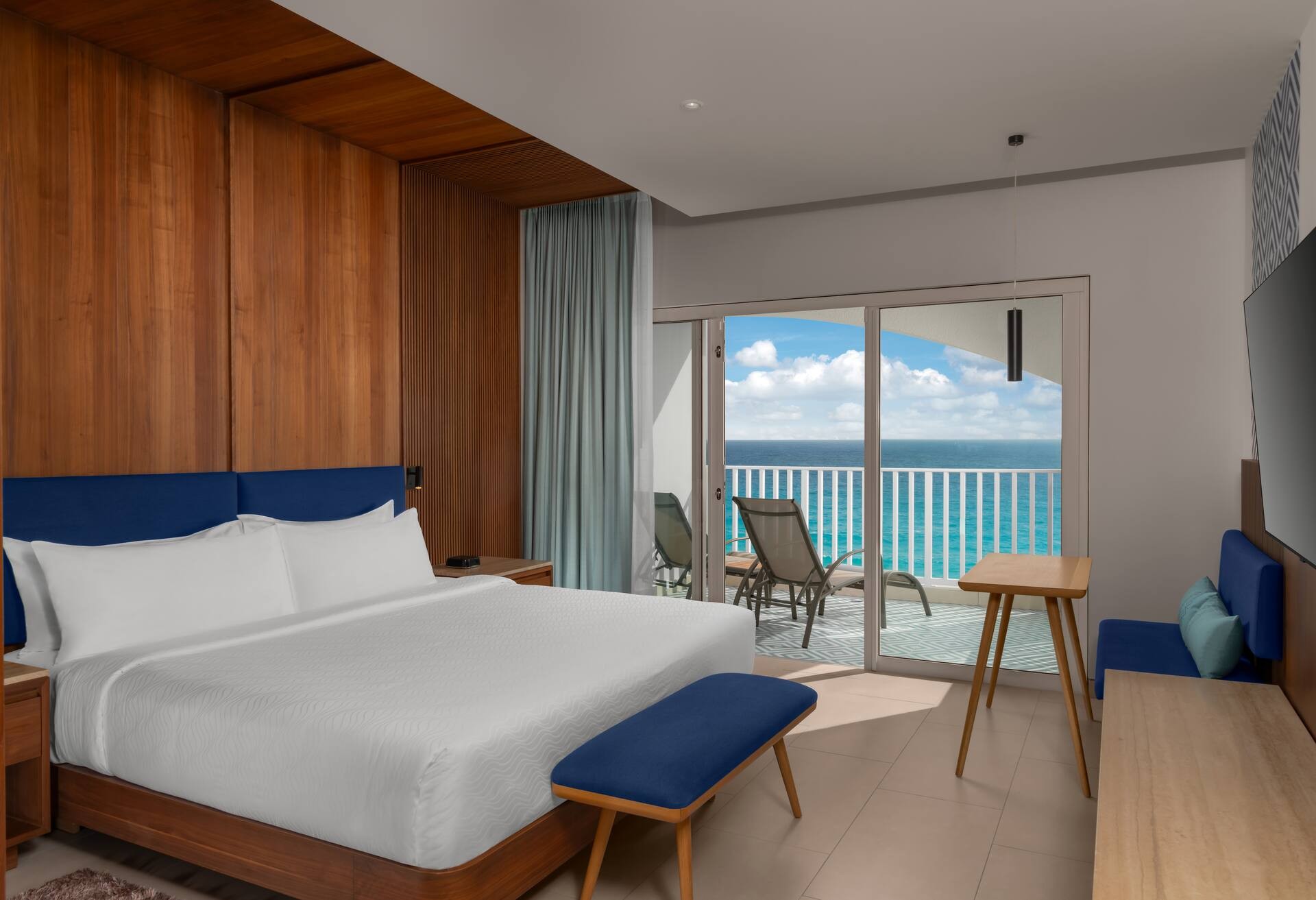 Enclave Beach Two Bedroom Suite with Murphy (Non Smoking) thumbnail 6