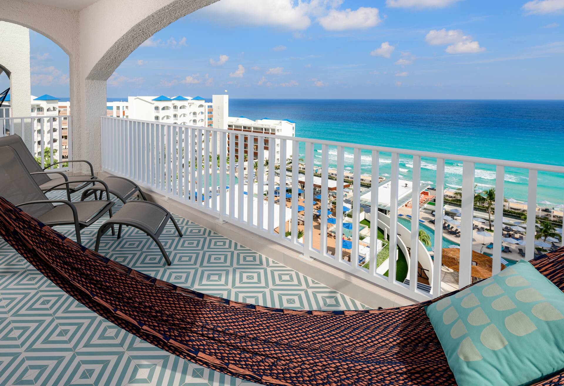 Enclave Beachfront King Room with One King Bed and Terrace (Non Smoking)