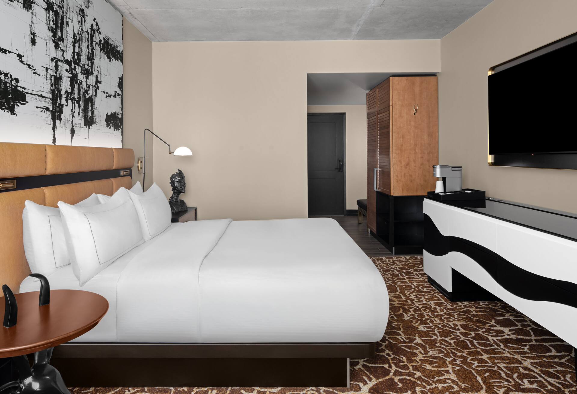 1 King Bed