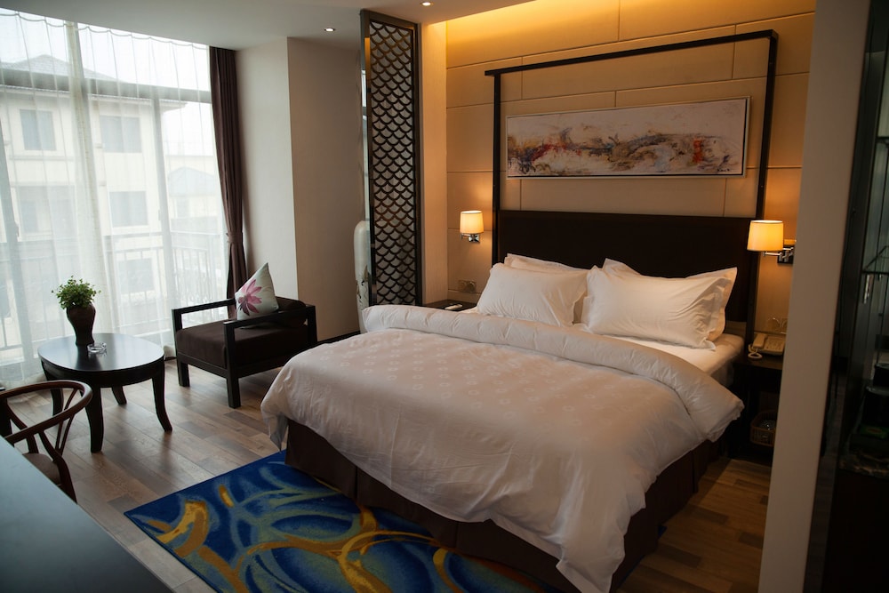 Double Room (Very Sassy) photo 2