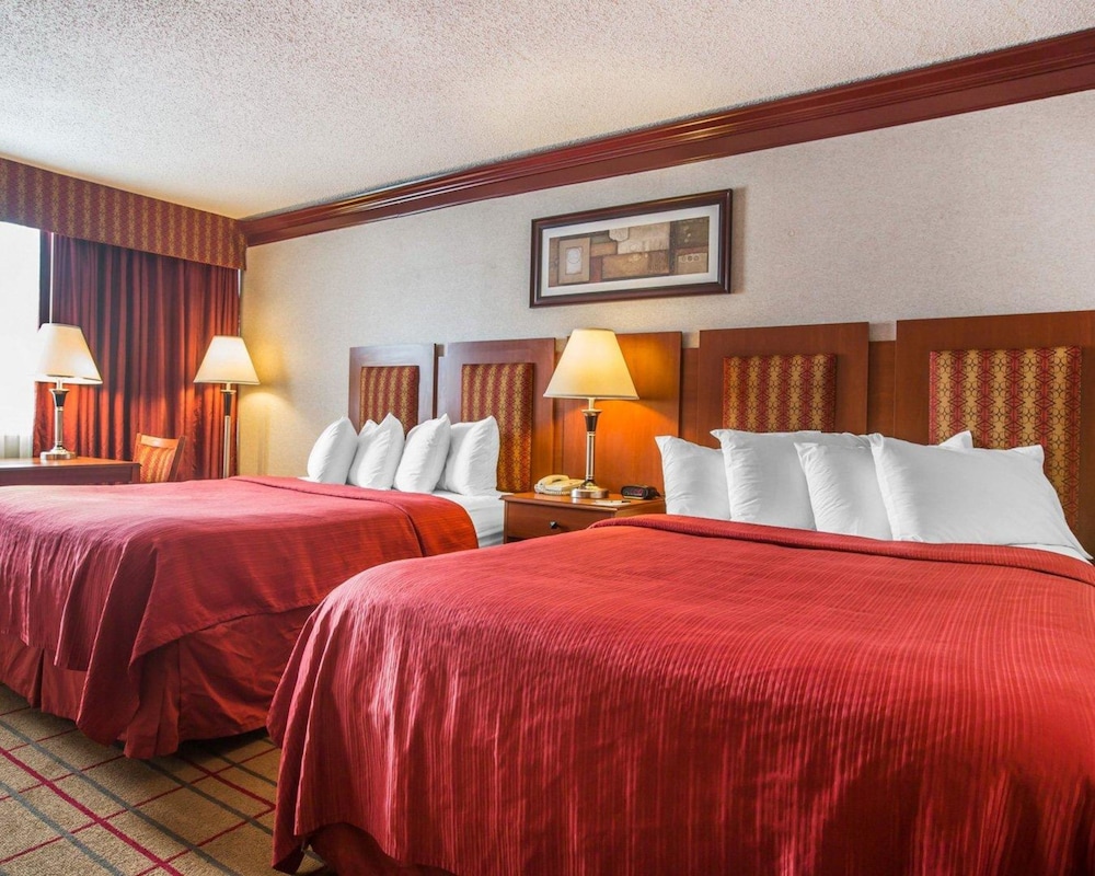 Standard Room, 2 Queen Beds, Non Smoking photo 3
