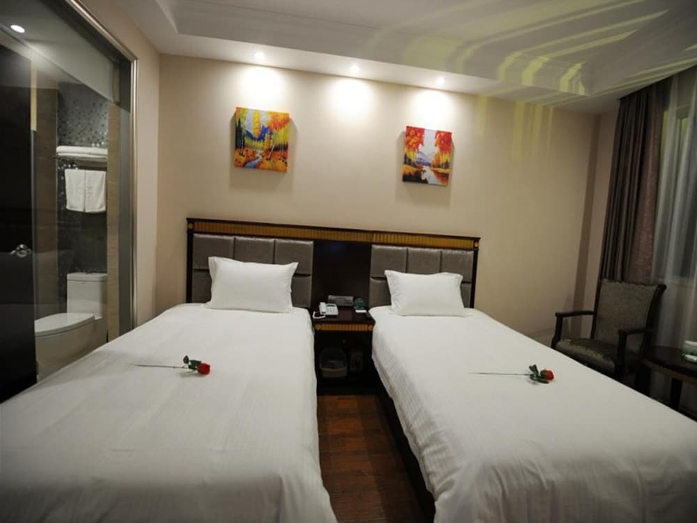 Room photo 3
